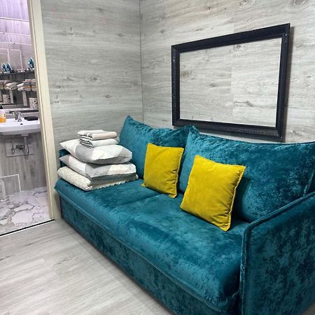 Cozy Good Apartment คีชีเนา ภายนอก รูปภาพ